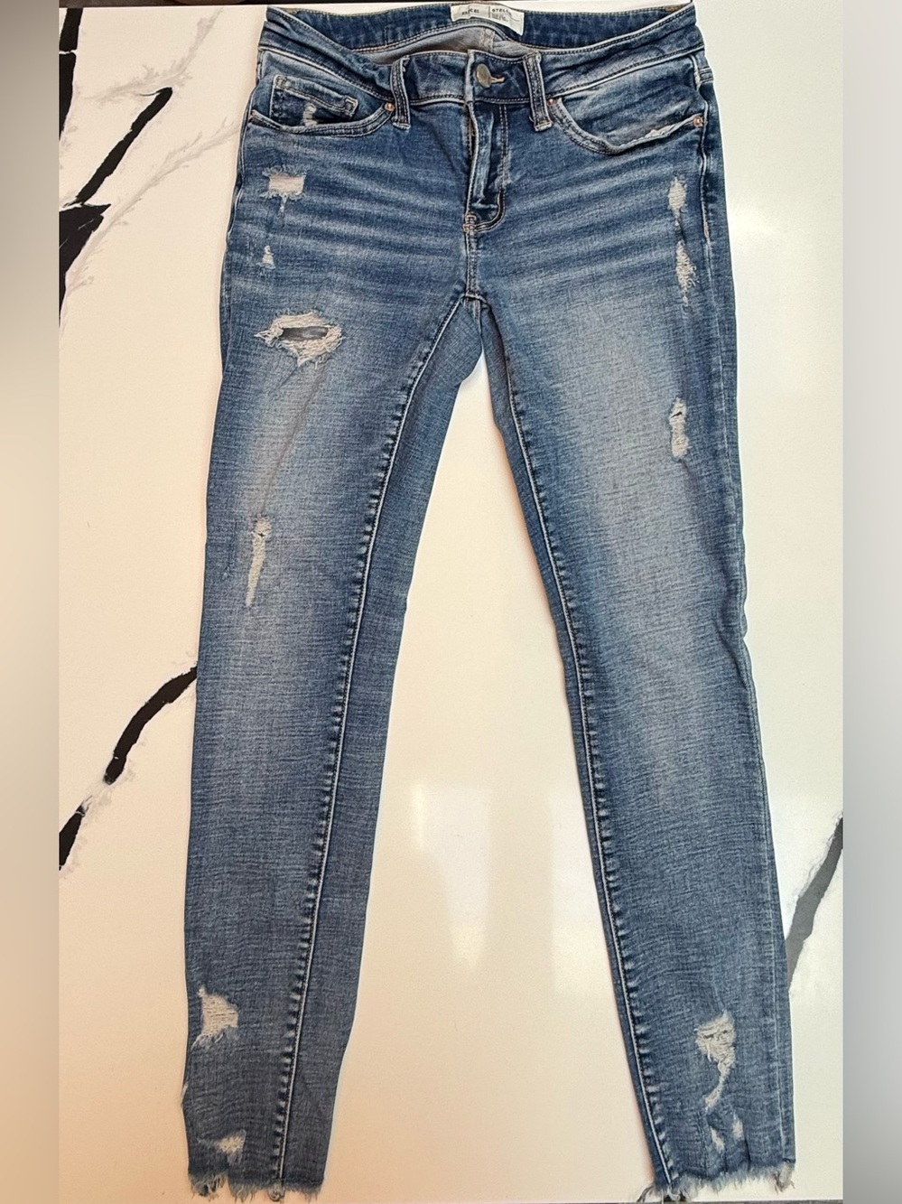 BKE Stella Jeans 27 Slim Low Rise Ankle Tall Distressed Stretch Denim
